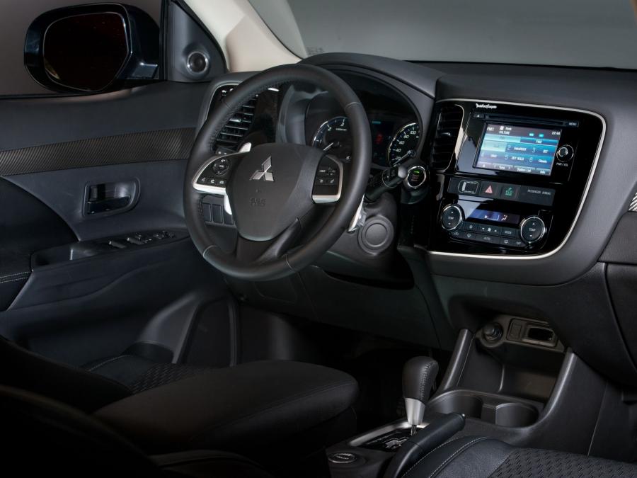  Mitsubishi Outlander 2014 года  (фото 128 из 136)
